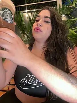 Snapshot of SofiaWildee chatting on 06.19.26 SofiaWildee online show from 06.19.26