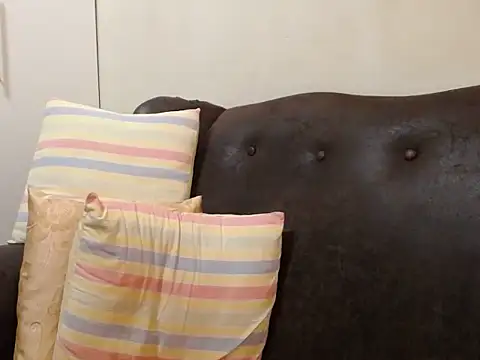 bustylaura4u online show from 10.25.25