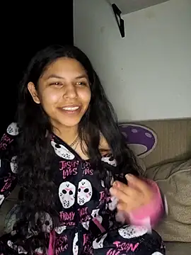 Sum1sDahtr online show from 10.04.25