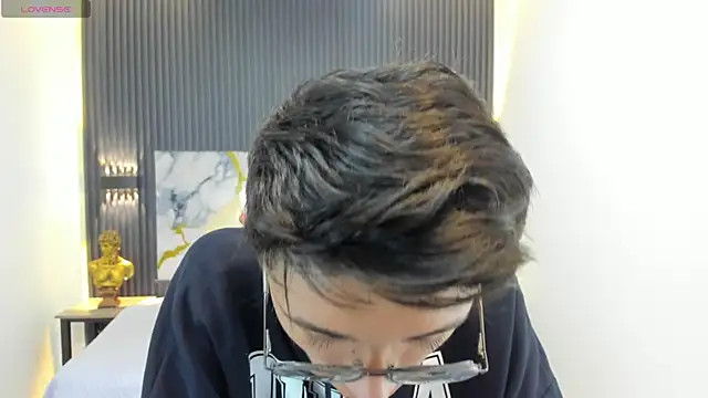 SantiagoRusso18 online show from 09.22.25