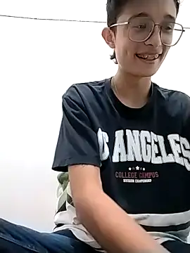 SantiagoRusso18 online show from 01.13.26