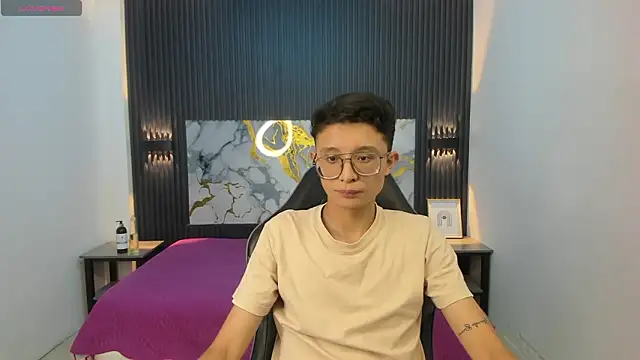 SantiagoRusso18 online show from 02.14.26