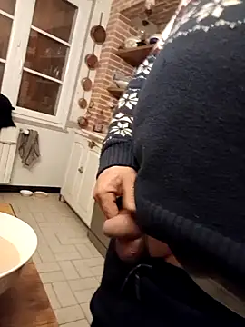 Snapshot of JPB052 chatting on 10.20.25 JPB052 online show from 10.20.25