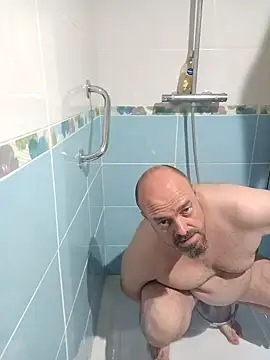 Snapshot of JPB052 chatting on 10.22.25 JPB052 online show from 10.22.25