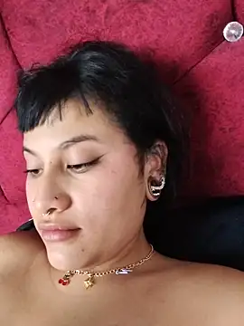 Eva Clark01 online show from 11.28.25