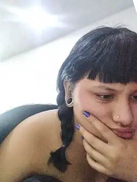 Eva Clark01 online show from 12.20.25