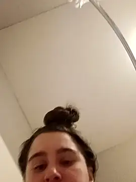 freakylittlebitch69 online show from 11.17.25