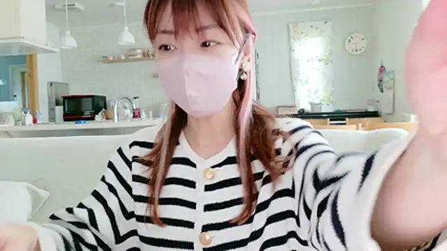 Snapshot of SUZU_1201 chatting on 05.22.26 SUZU 1201 online show from 05.22.26