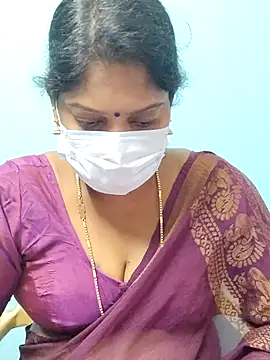 Snapshot of saadhana99 chatting on 11.13.25 saadhana99 online show from 11.13.25