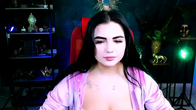 NaomiWilsons online show from 09.10.25