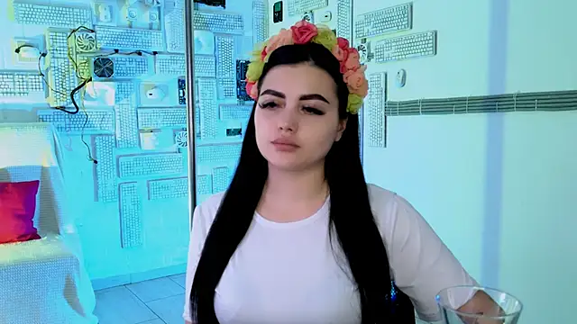 NaomiWilsons online show from 10.14.25