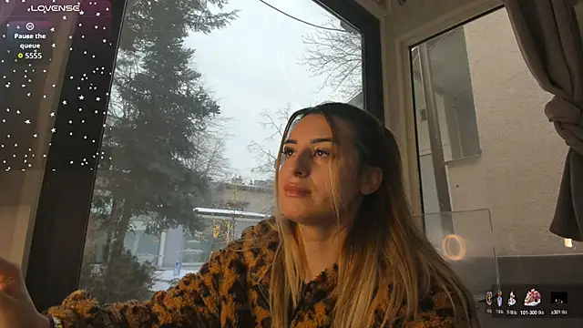 Snapshot of Ella_Vee chatting on 01.19.26 Ella Vee online show from 01.19.26