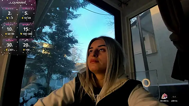 Snapshot of Ella_Vee chatting on 02.03.26 Ella Vee online show from 02.03.26