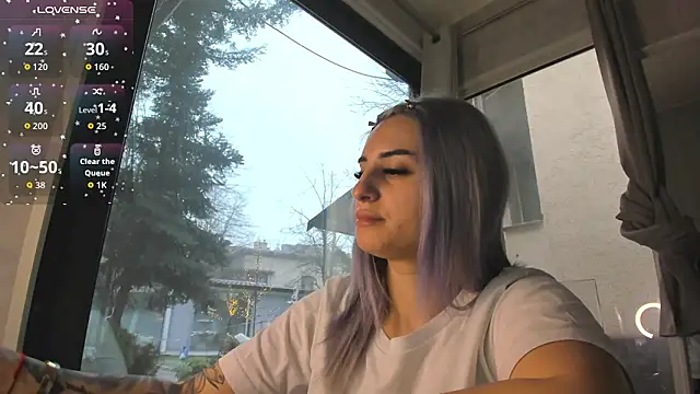 Snapshot of Ella_Vee chatting on 02.14.26 Ella Vee online show from 02.14.26