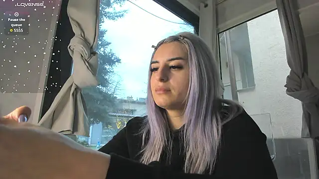 Snapshot of Ella_Vee chatting on 02.15.26 Ella Vee online show from 02.15.26