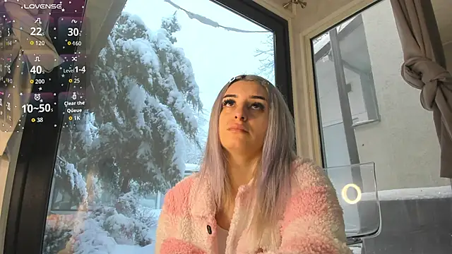 Snapshot of Ella_Vee chatting on 02.18.26 Ella Vee online show from 02.18.26