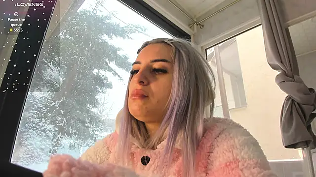 Snapshot of Ella_Vee chatting on 02.21.26 Ella Vee online show from 02.21.26