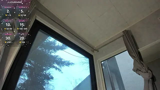 Snapshot of Ella_Vee chatting on 03.02.26 Ella Vee online show from 03.02.26