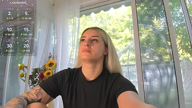 Ella Vee online show from 06.06.26