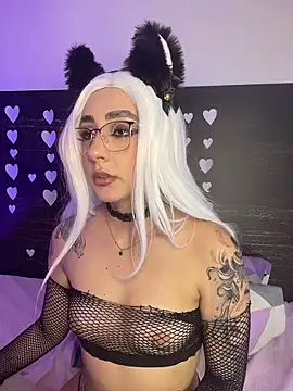 Snapshot of sharlot24 chatting on 02.15.26 sharlot24 online show from 02.15.26