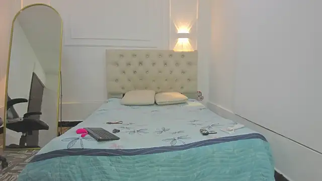 charlotte dante212 online show from 02.20.26