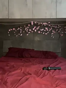 YumiLux online show from 03.12.26