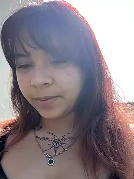 YumiLux online show from 04.06.26