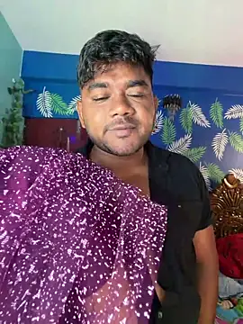 Snapshot of V-Hot-Sweti chatting on 06.19.26 V-Hot-Sweti online show from 06.19.26