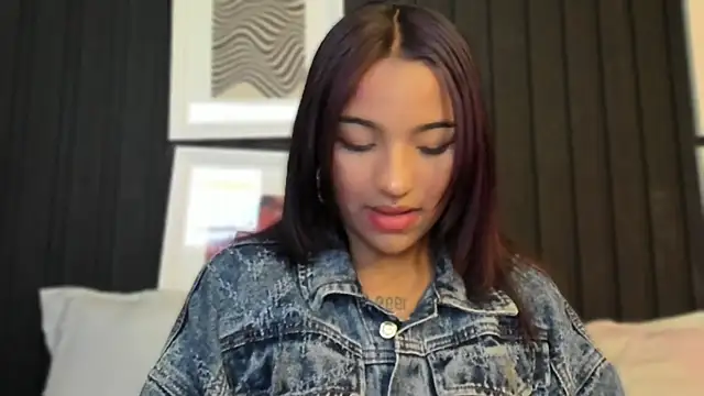 Snapshot of Manelyk_evanss_ chatting on 12.03.25 Manelyk evanss online show from 12.03.25