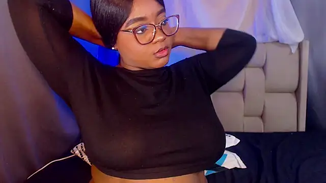 Mimi Gil online show from 02.13.26