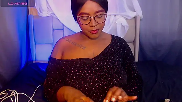 Mimi Gil online show from 02.14.26