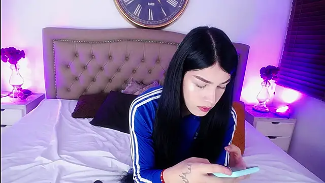 AuroraRicci online show from 10.02.25