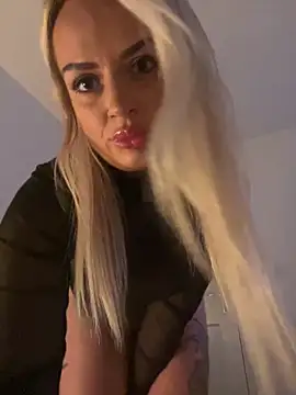 Seductive-SkyeXXX online show from 10.31.25