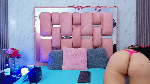 SofiaSommers online show from 11.29.25