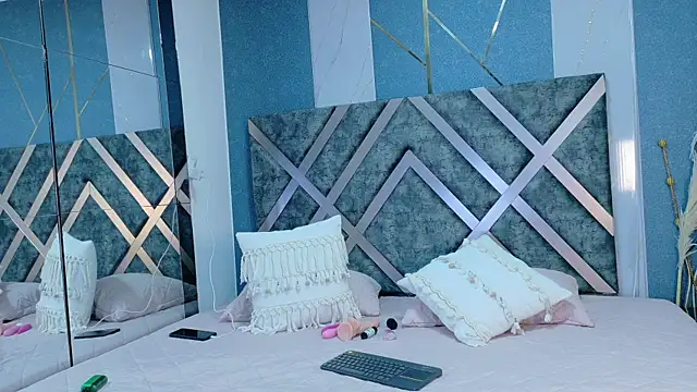 AteneaCox online show from 10.02.25