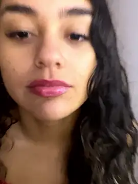 Snapshot of SereiaS chatting on 10.28.25 SereiaS online show from 10.28.25