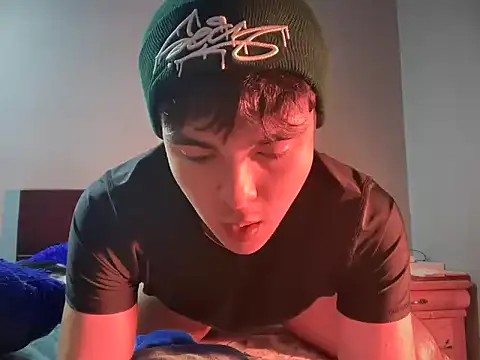 Snapshot of ivy_xo chatting on 09.17.25 ivy xo online show from 09.17.25