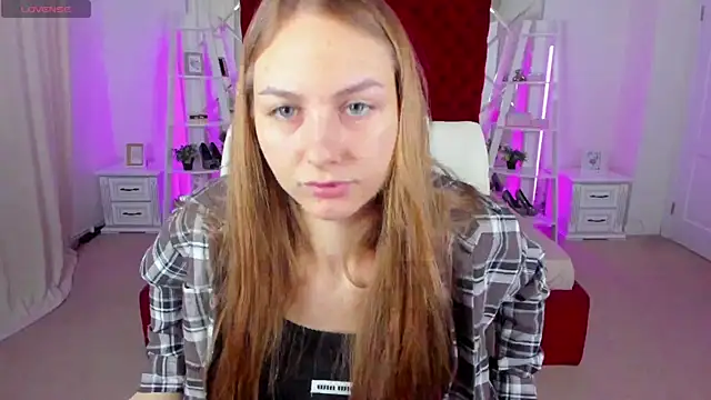 Snapshot of MilaAddams chatting on 07.23.26 MilaAddams online show from 07.23.26