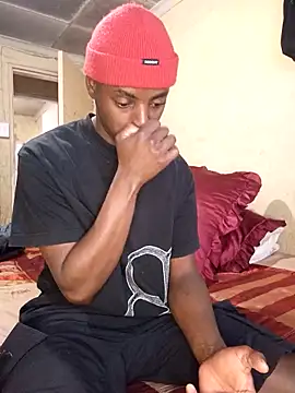 Snapshot of Hluga_25 chatting on 11.11.25 Hluga 25 online show from 11.11.25