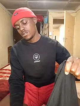 Snapshot of Hluga_25 chatting on 11.15.25 Hluga 25 online show from 11.15.25