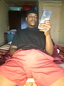 Snapshot of Hluga_25 chatting on 12.04.25 Hluga 25 online show from 12.04.25