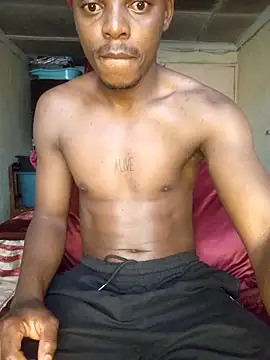 Snapshot of Hluga_25 chatting on 12.17.25 Hluga 25 online show from 12.17.25