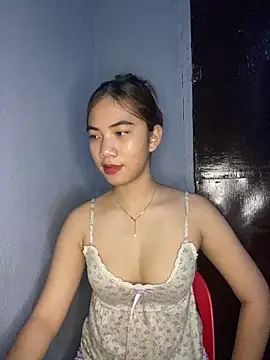 Snapshot of Shy_SexyLady chatting on 04.28.26 Shy SexyLady online show from 04.28.26