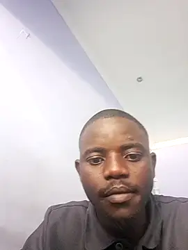 Snapshot of KwaneleK1 chatting on 10.03.25 KwaneleK1 online show from 10.03.25