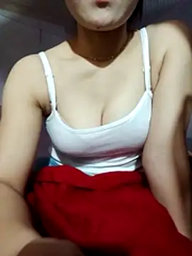 LucyyLy online show from 10.30.25