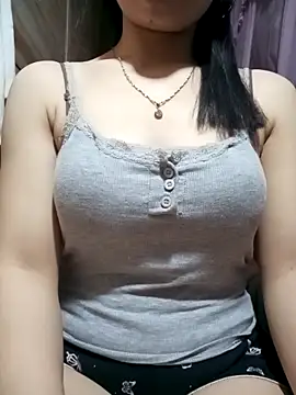Snapshot of LucyyLy chatting on 02.28.26 LucyyLy online show from 02.28.26