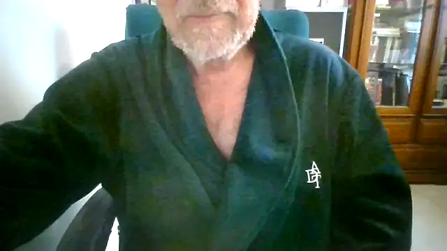 Snapshot of hpp66 chatting on 04.21.26 hpp66 online show from 04.21.26