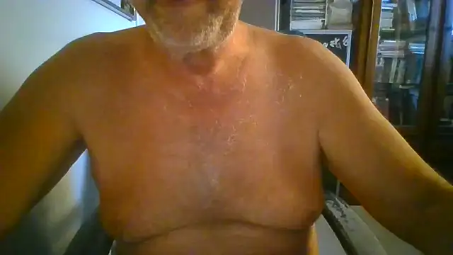 Snapshot of hpp66 chatting on 06.16.26 hpp66 online show from 06.16.26