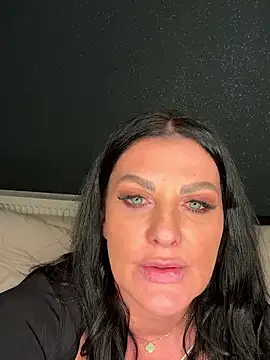 Nola Luxx-offiziell online show from 01.08.26