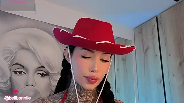 belllbonniie online show from 10.12.25